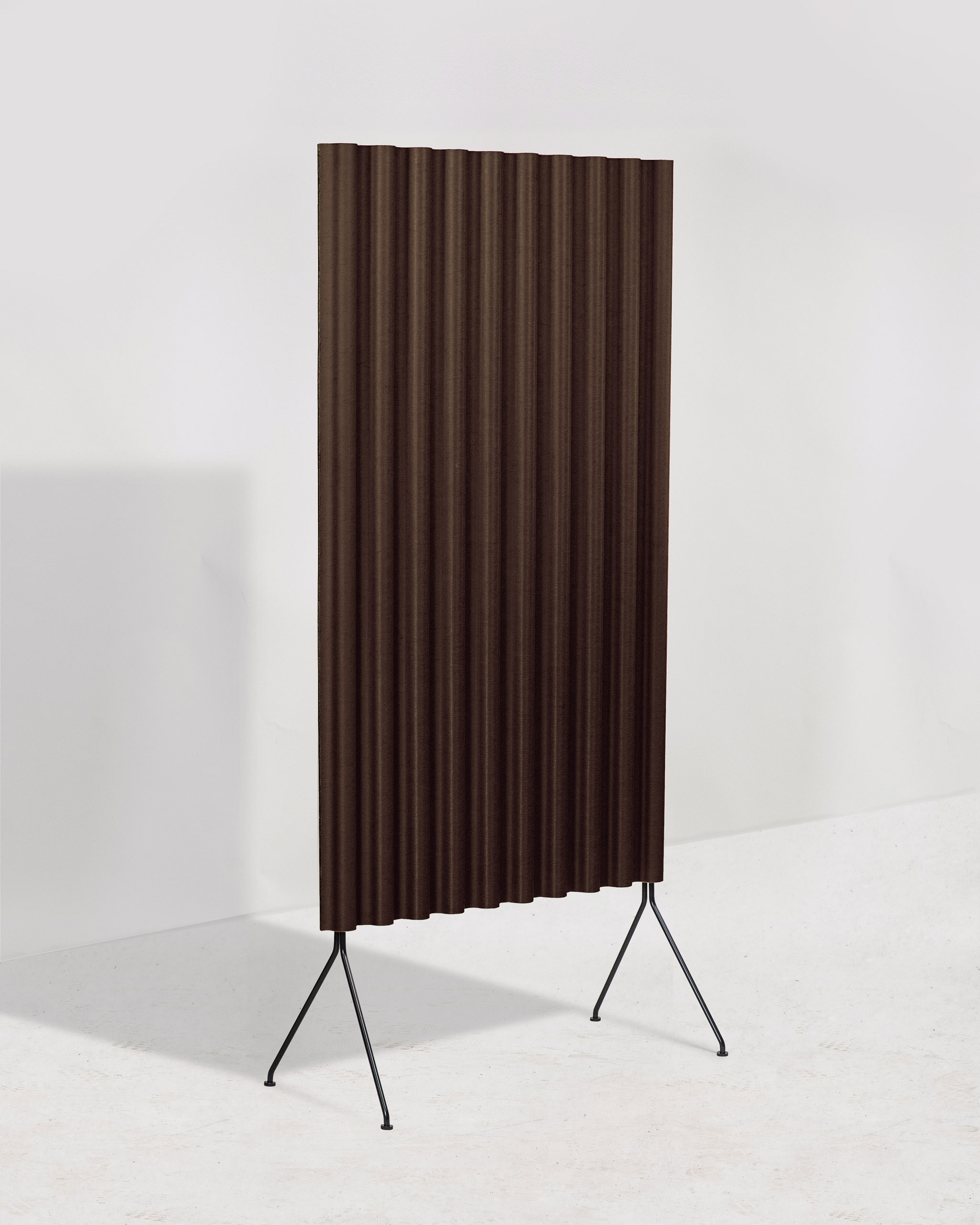 Aalto Divider Wire Low Leg in brown